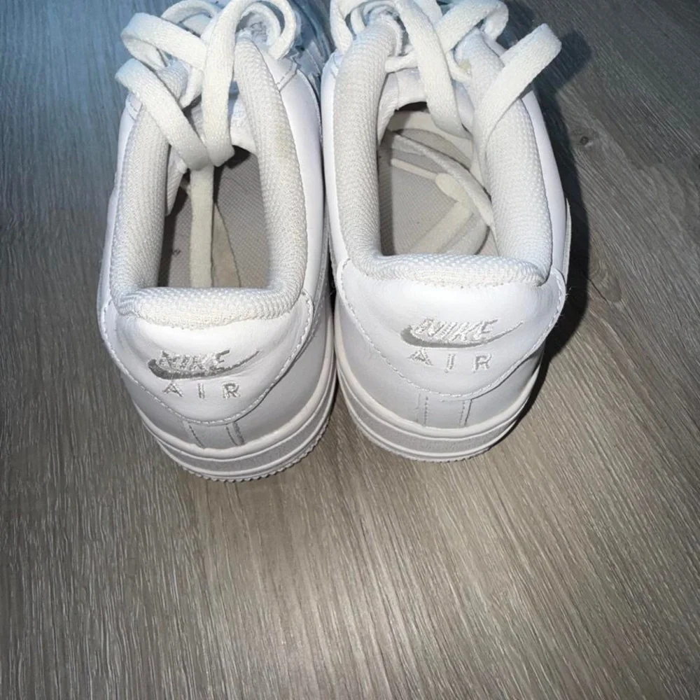 Nike Air Force 1 white trainers Size 5Y 23.5 cm